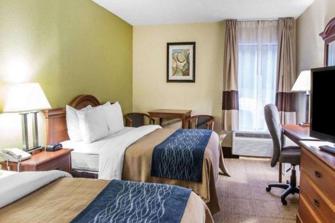 Quality Inn Darien-North Brunswick Extérieur photo