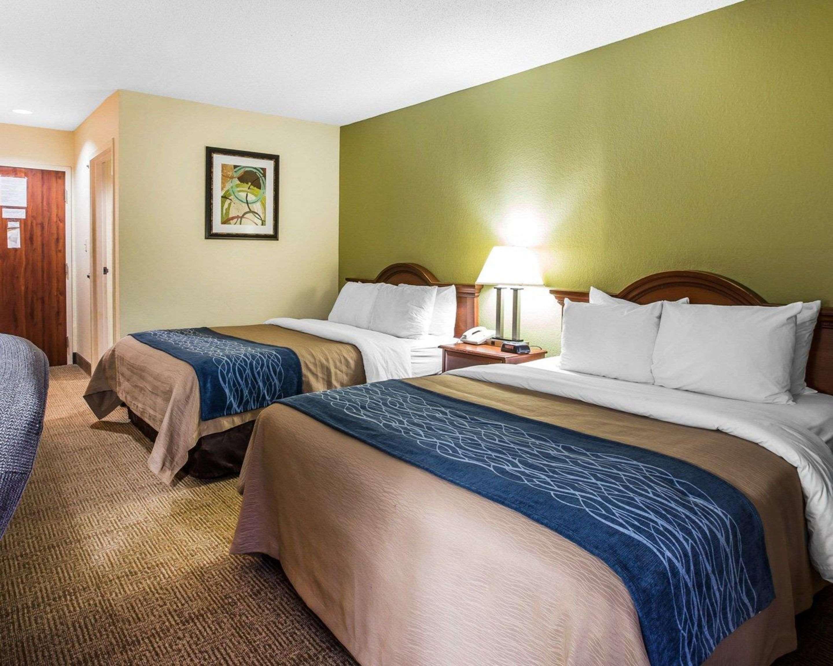 Quality Inn Darien-North Brunswick Extérieur photo