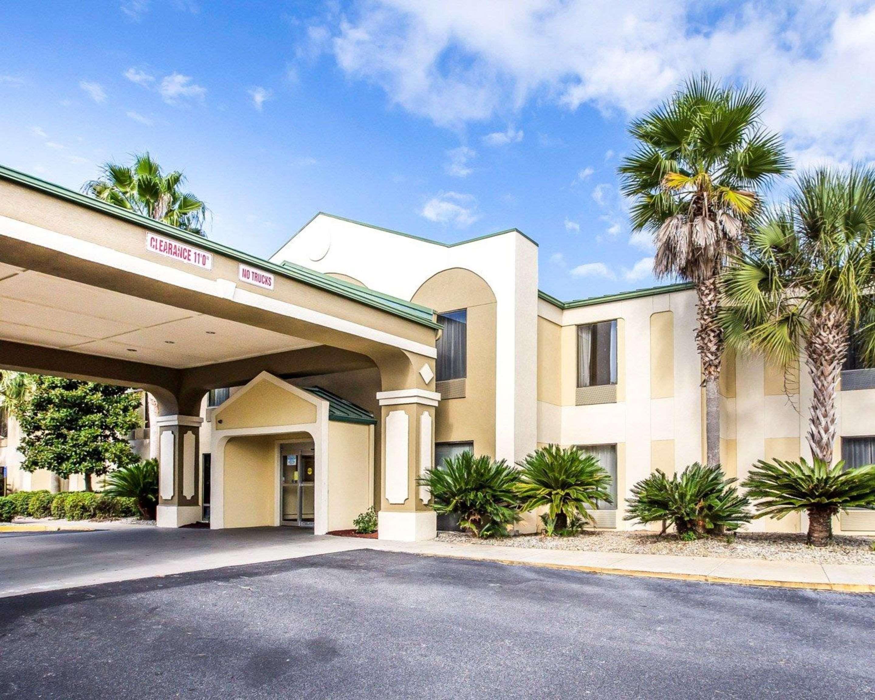 Quality Inn Darien-North Brunswick Extérieur photo