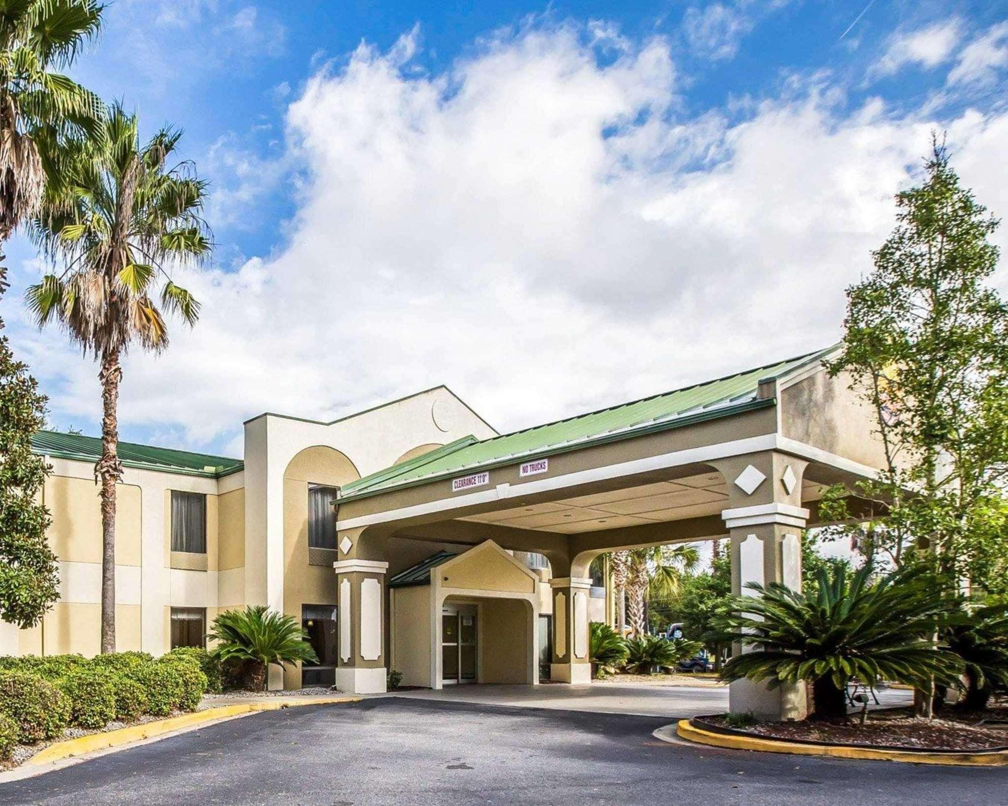 Quality Inn Darien-North Brunswick Extérieur photo